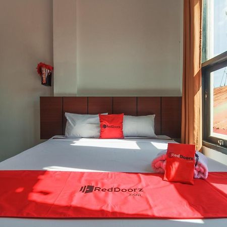 Reddoorz Near Jalan Sudirman Padang Hotel Eksteriør billede